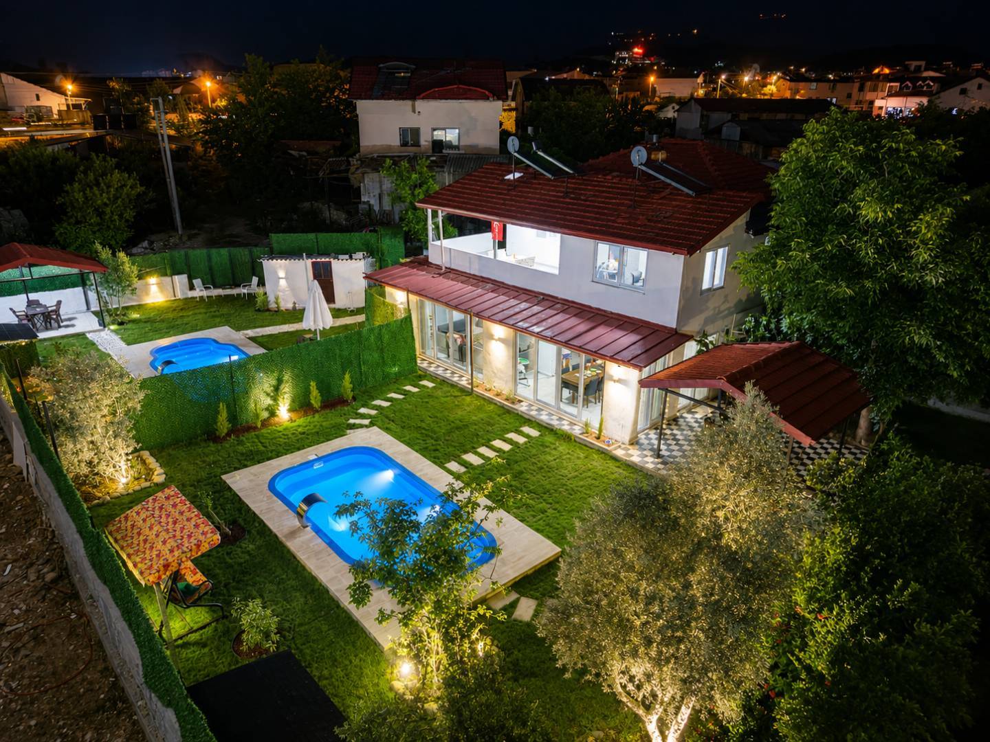Seydikemer Gerişburnu'nda Doğa İle İç İçe, Özel Havuzlu, Konforlu Villa