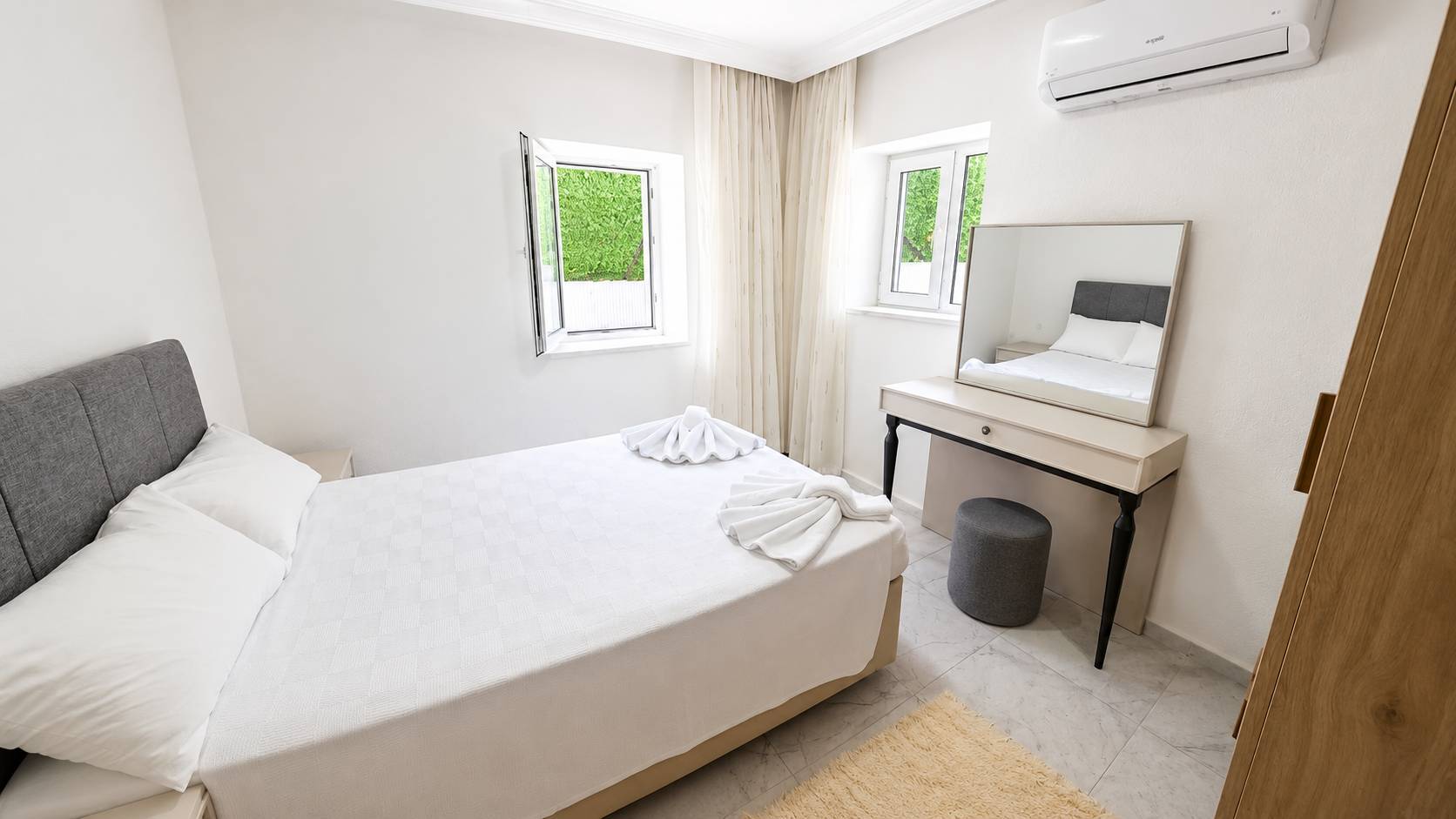 Seydikemer Gerişburnu'nda Doğa İle İç İçe, Özel Havuzlu, Konforlu Villa