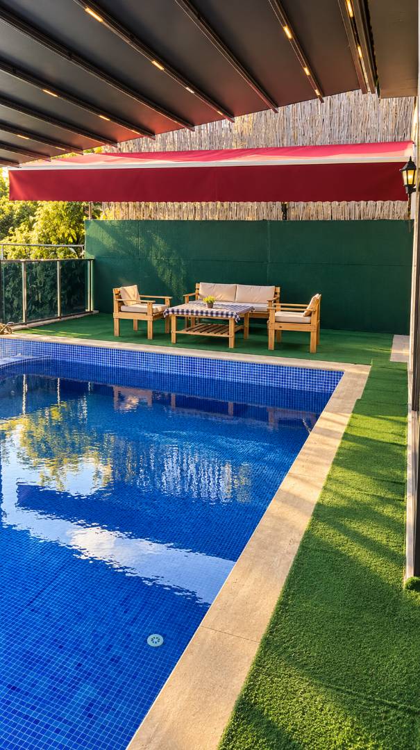 Alanya Büyükhasbahçe'de Huzurlu Konumda, Özel Havuzlu, Modern Villa