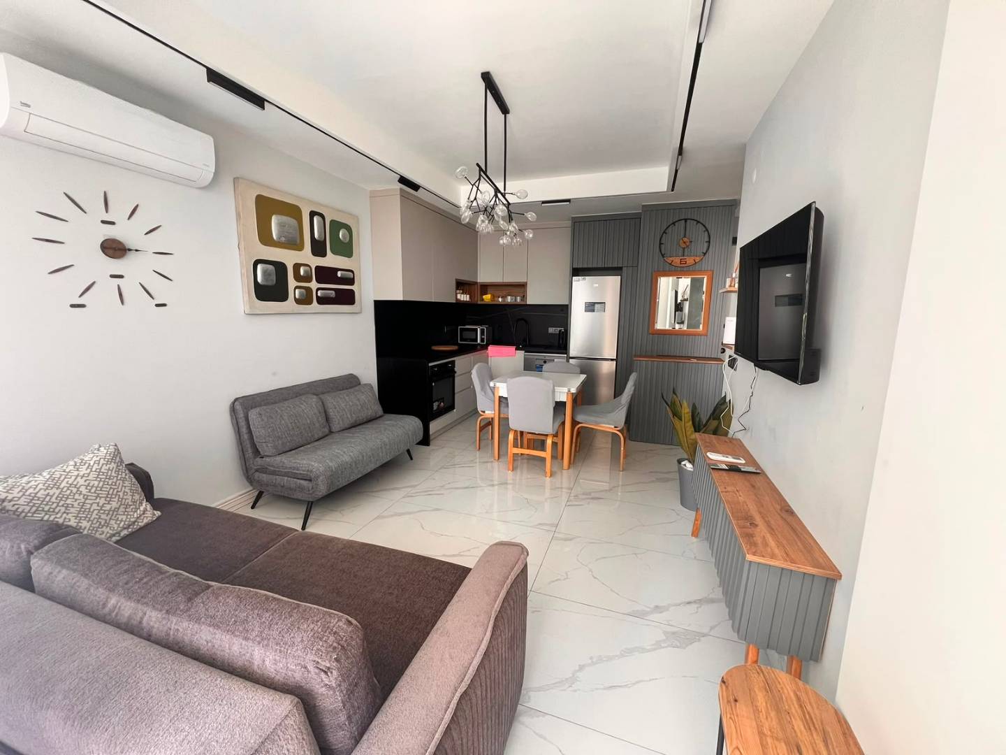 Alanya Mahmutlar'da Denize Yakın, Aquaparklı, Konforlu Daire
