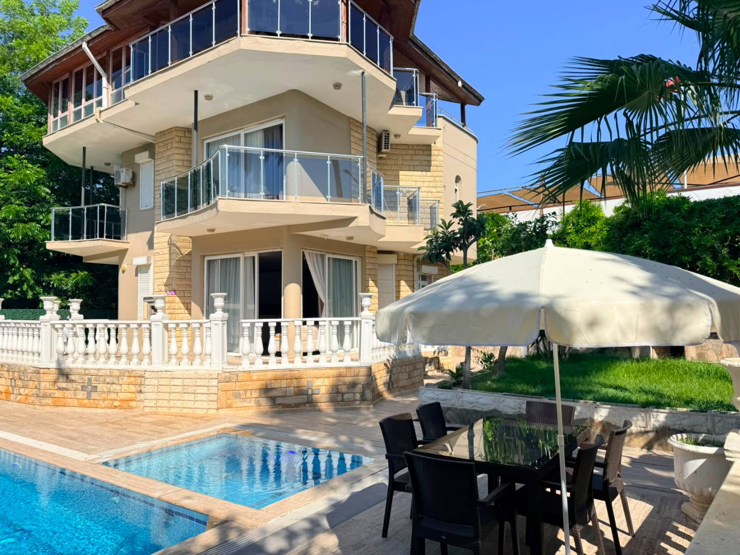 Alanya'da Denize Yakın, Özel Havuzlu, Jakuzili, Lüks Villa 46504