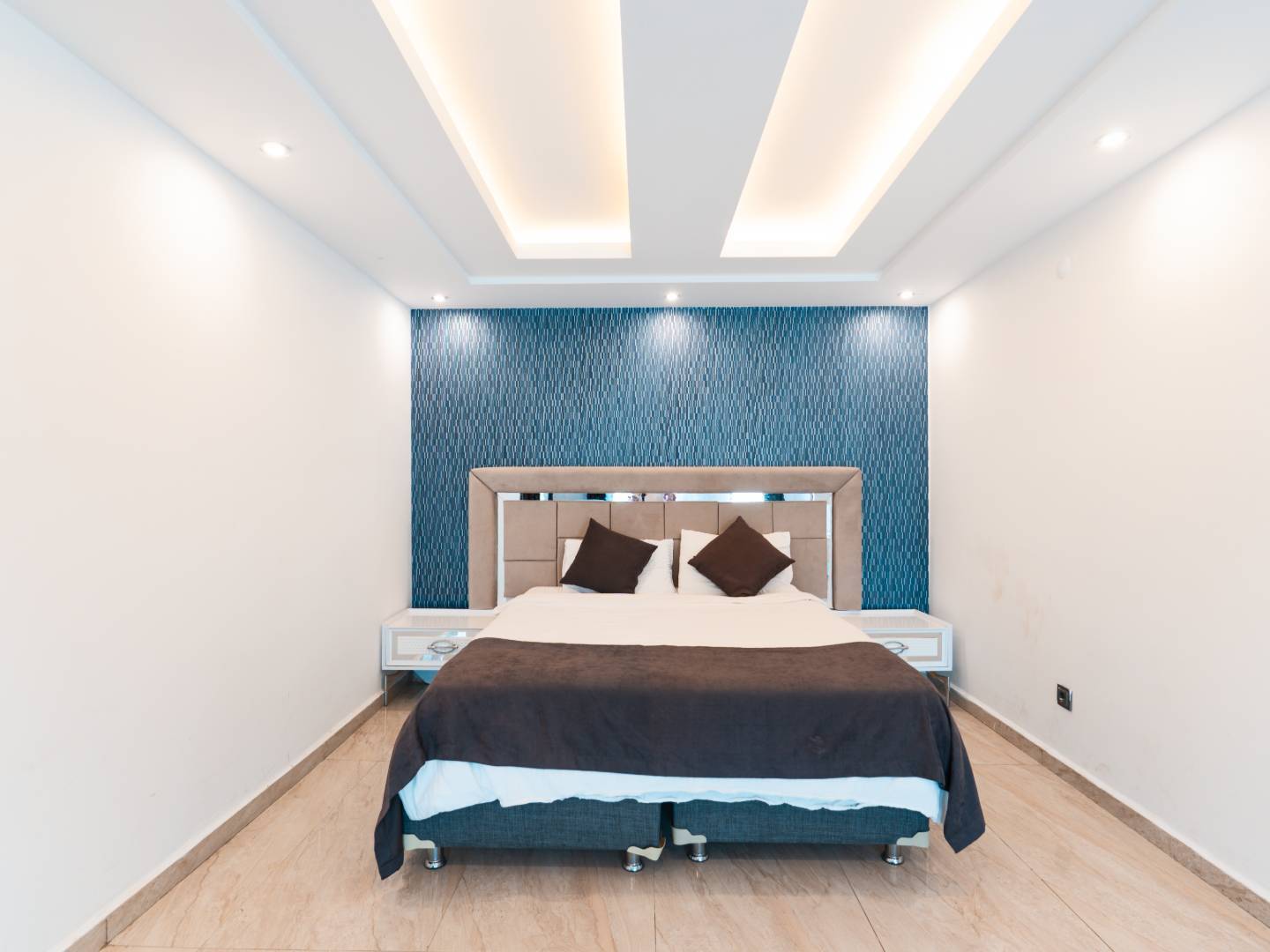 Alanya'da Muhteşem Deniz Manzaralı, Özel Havuzlu, Geniş Villa