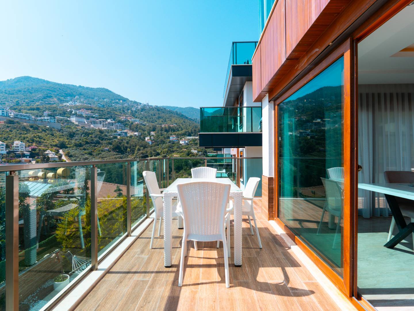 Alanya'da Muhteşem Deniz Manzaralı, Özel Havuzlu, Geniş Villa
