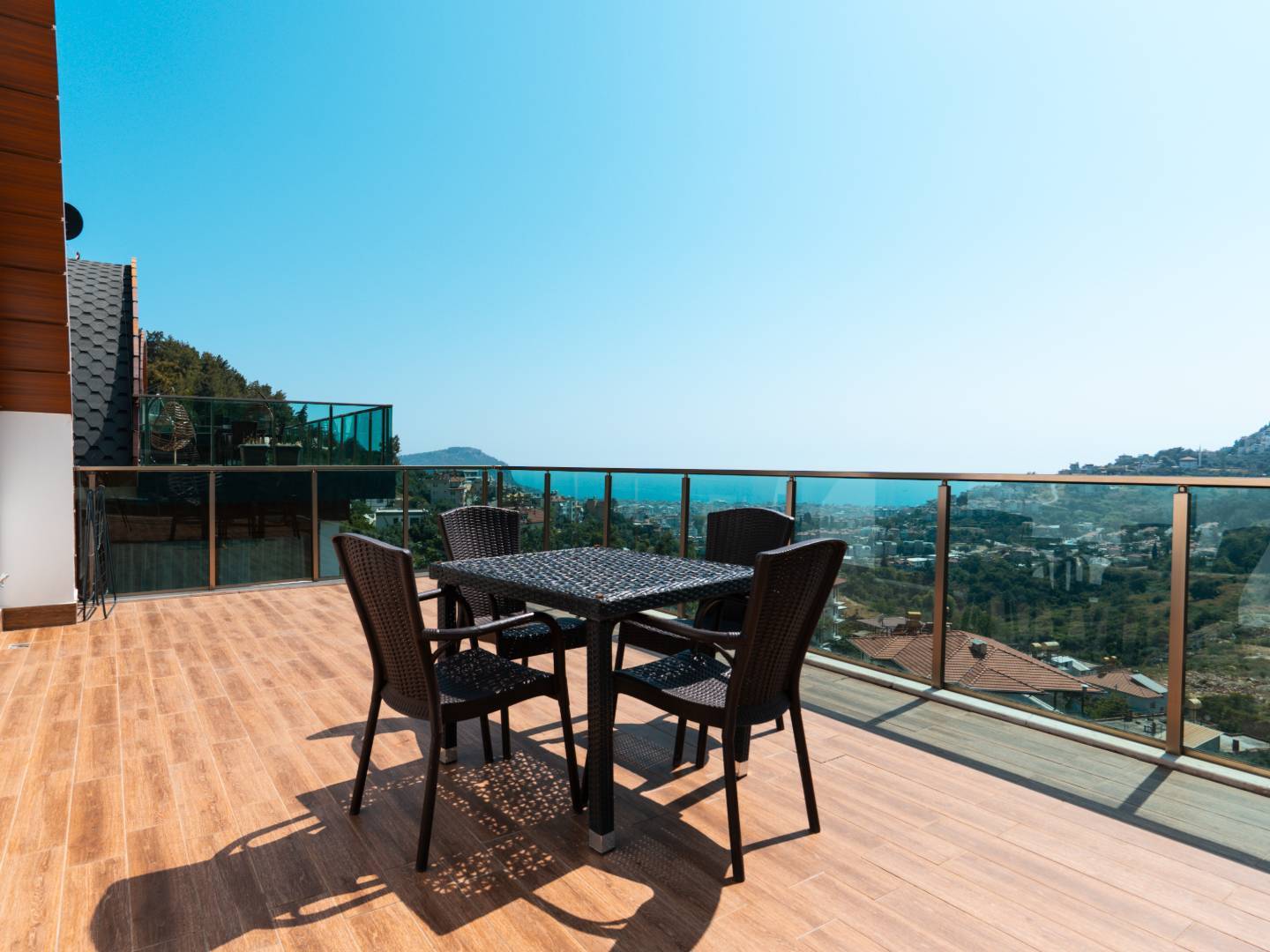 Alanya'da Muhteşem Deniz Manzaralı, Özel Havuzlu, Geniş Villa