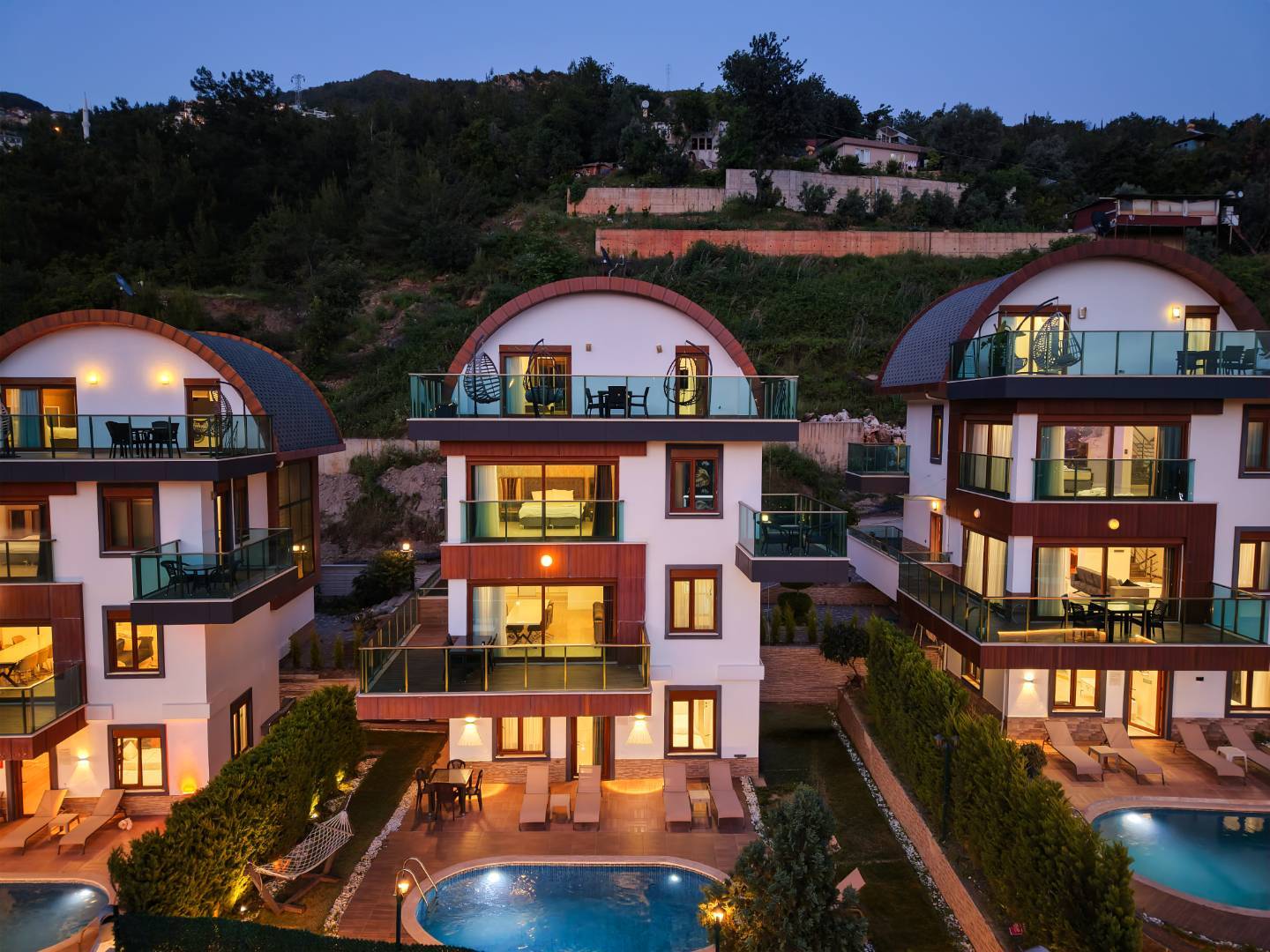Alanya'da Muhteşem Deniz Manzaralı, Özel Havuzlu, Geniş Villa