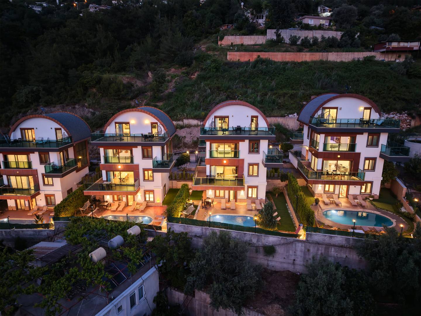 Alanya'da Muhteşem Deniz Manzaralı, Özel Havuzlu, Geniş Villa