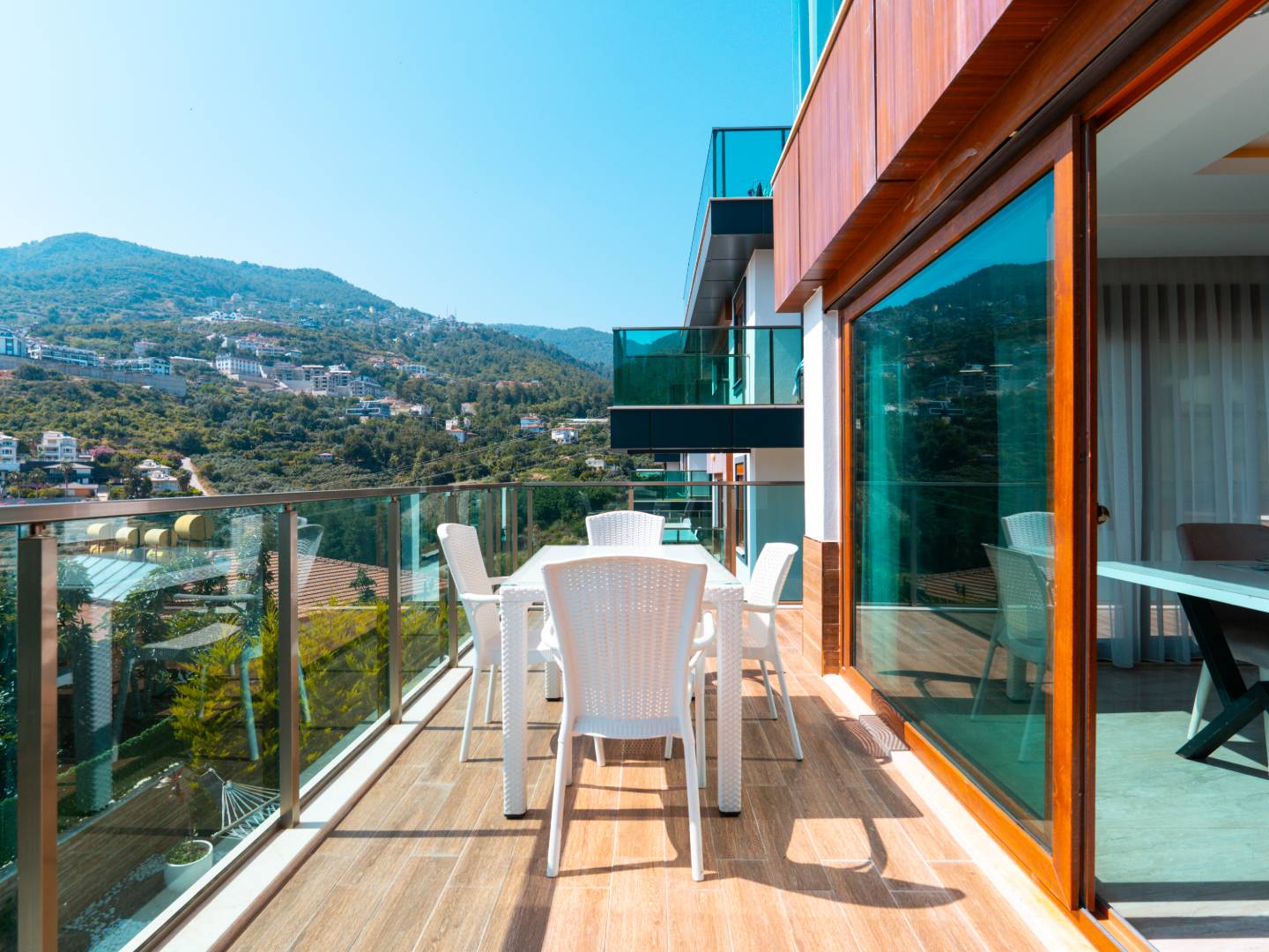 Alanya'da Muhteşem Deniz Manzaralı, Özel Havuzlu, Geniş Villa