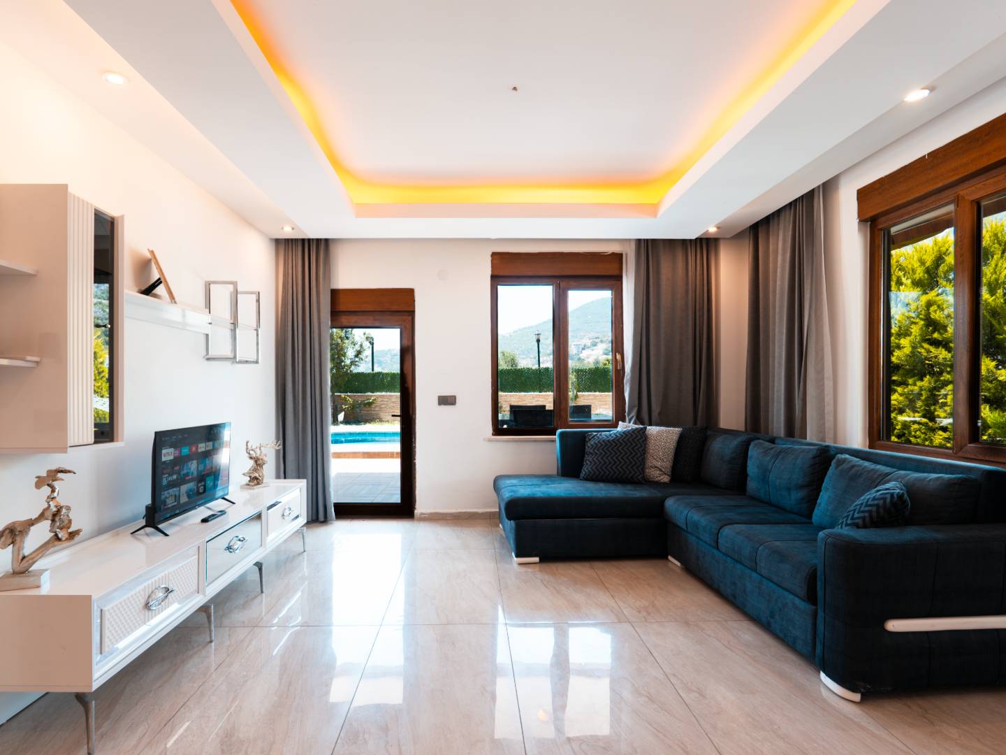 Antalya Alanya'da Geniş Ailelere Uygun, Özel Havuzlu, 5+1 Villa