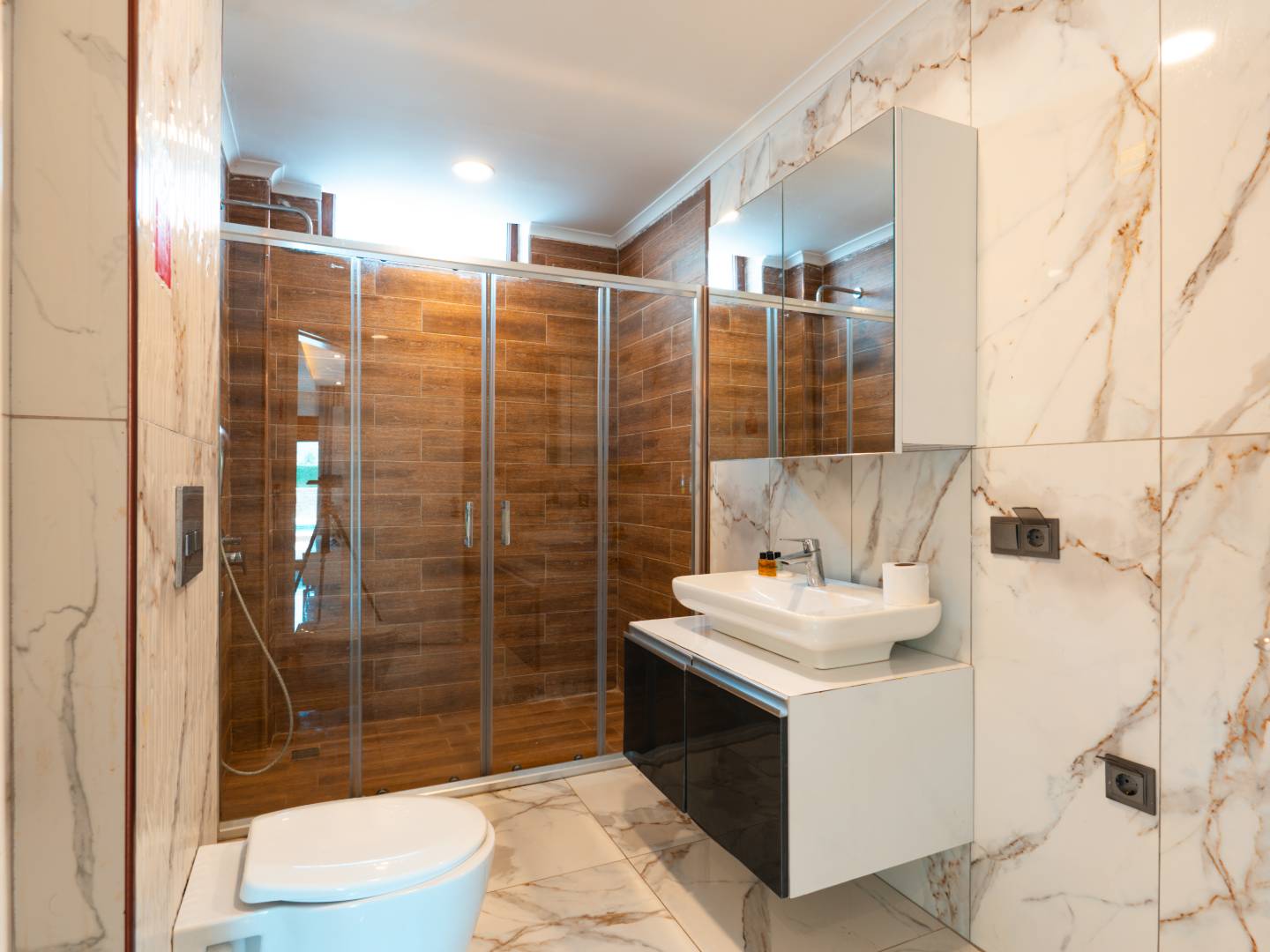 Antalya Alanya'da Geniş Ailelere Uygun, Özel Havuzlu, 5+1 Villa