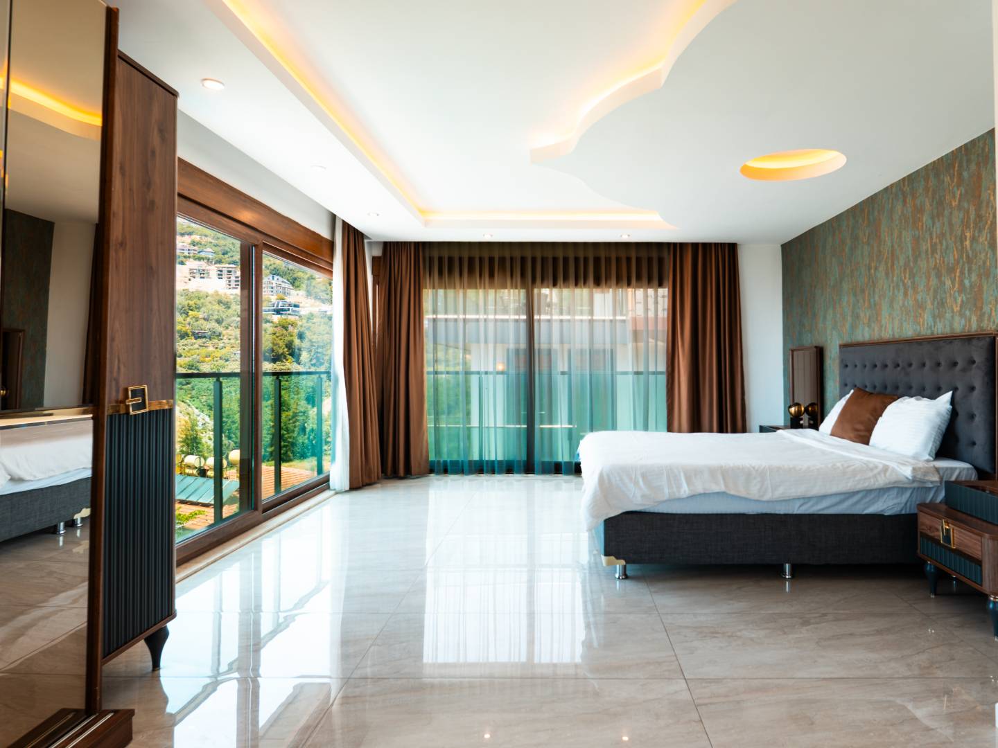 Antalya Alanya'da Geniş Ailelere Uygun, Özel Havuzlu, 5+1 Villa