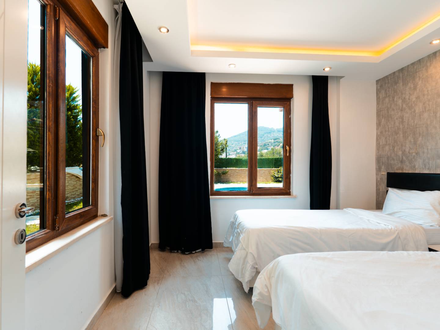 Antalya Alanya'da Geniş Ailelere Uygun, Özel Havuzlu, 5+1 Villa