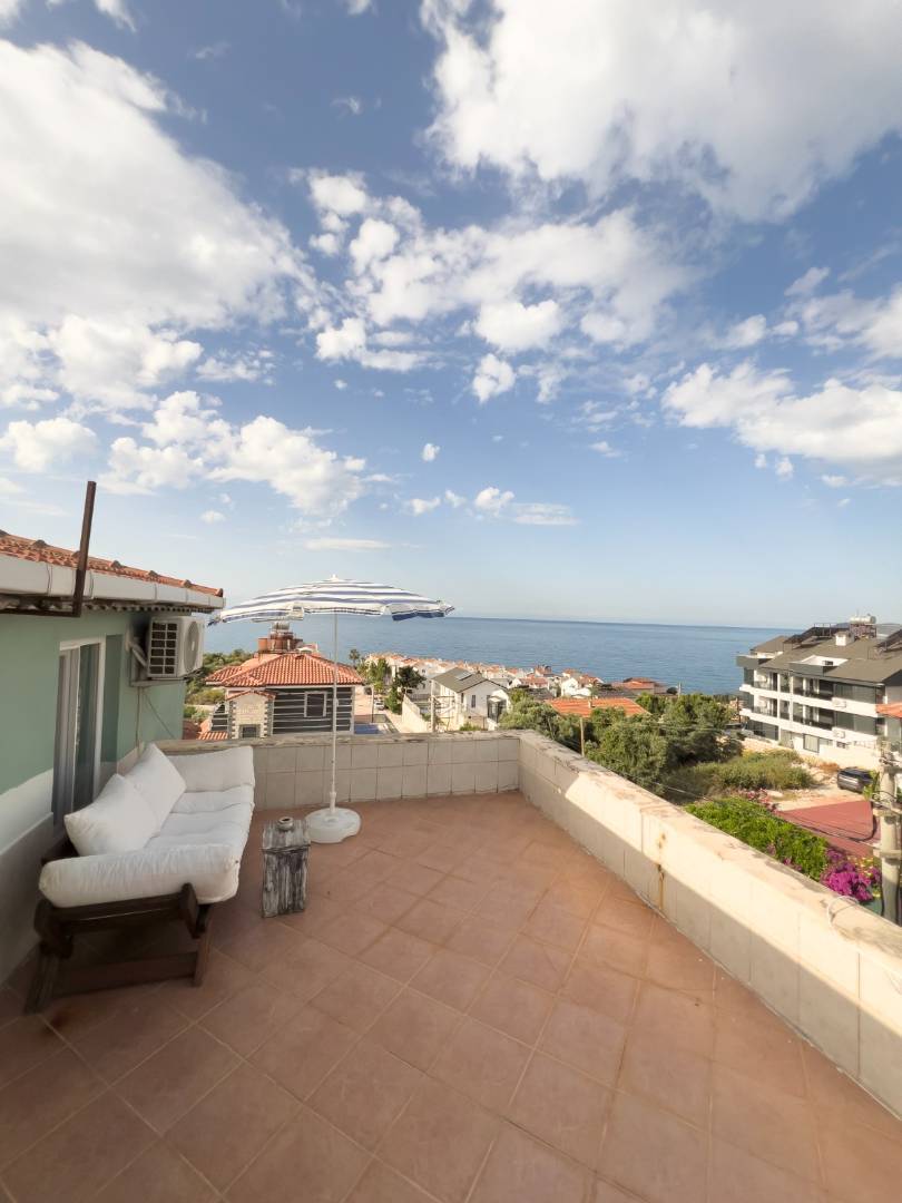 Antalya Demre'de Enfes Deniz Manzaralı, Özel Havuzlu, Konforlu Villa