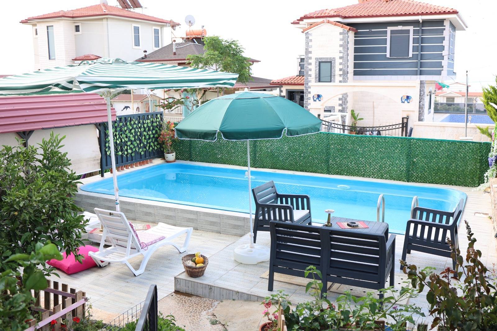 Antalya Demre'de Enfes Deniz Manzaralı, Özel Havuzlu, Konforlu Villa