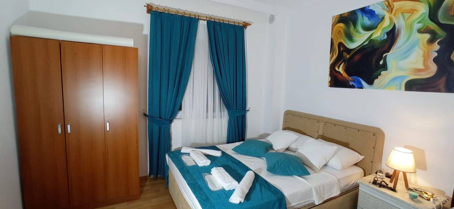 Antalya Korkuteli'nde Geniş Bahçeli, Özel Havuzlu, Konforlu Villa