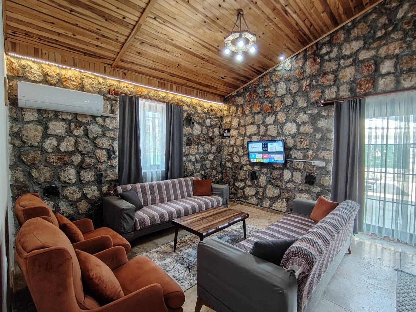 Antalya Kumluca'da Çekirdek Ailelere Uygun, Özel Havuzlu, Taş Villa 43171 — 7