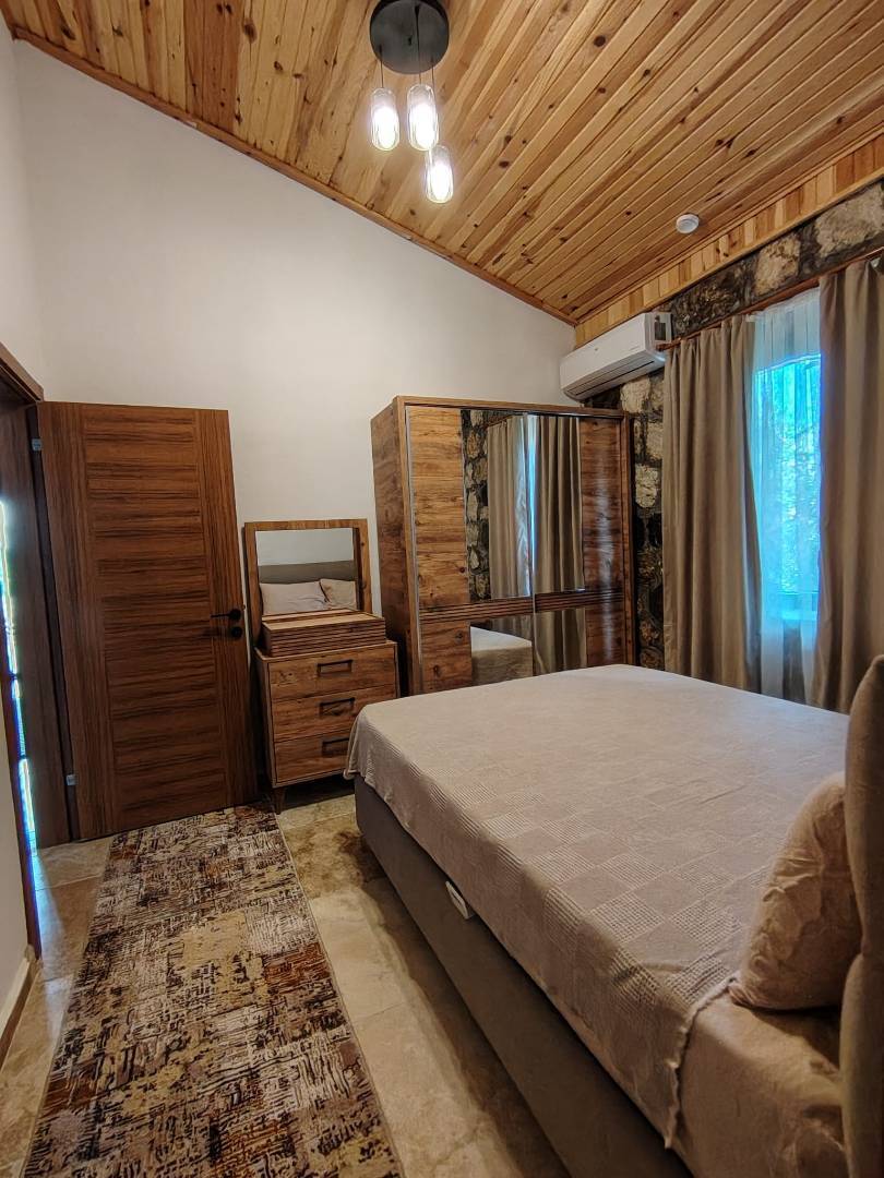Antalya Kumluca'da Çekirdek Ailelere Uygun, Özel Havuzlu, Taş Villa