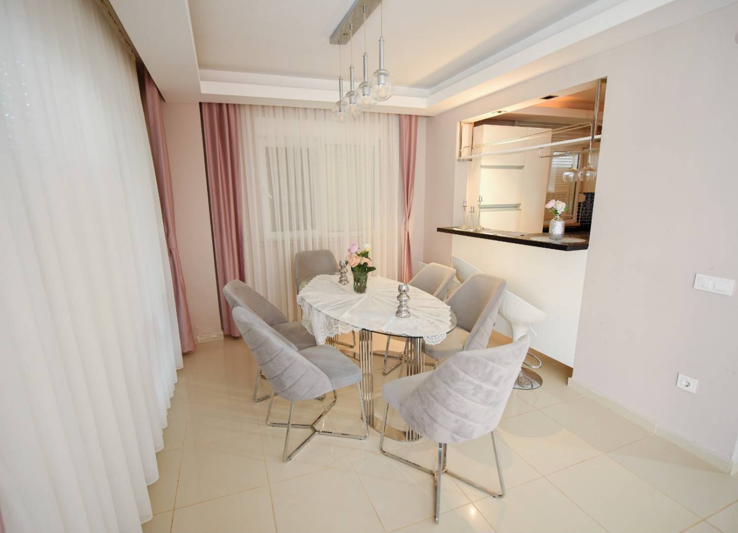 Antalya Serik'te Site İçerisinde, Özel Havuzlu, Geniş Bahçeli Villa 21665 — 5