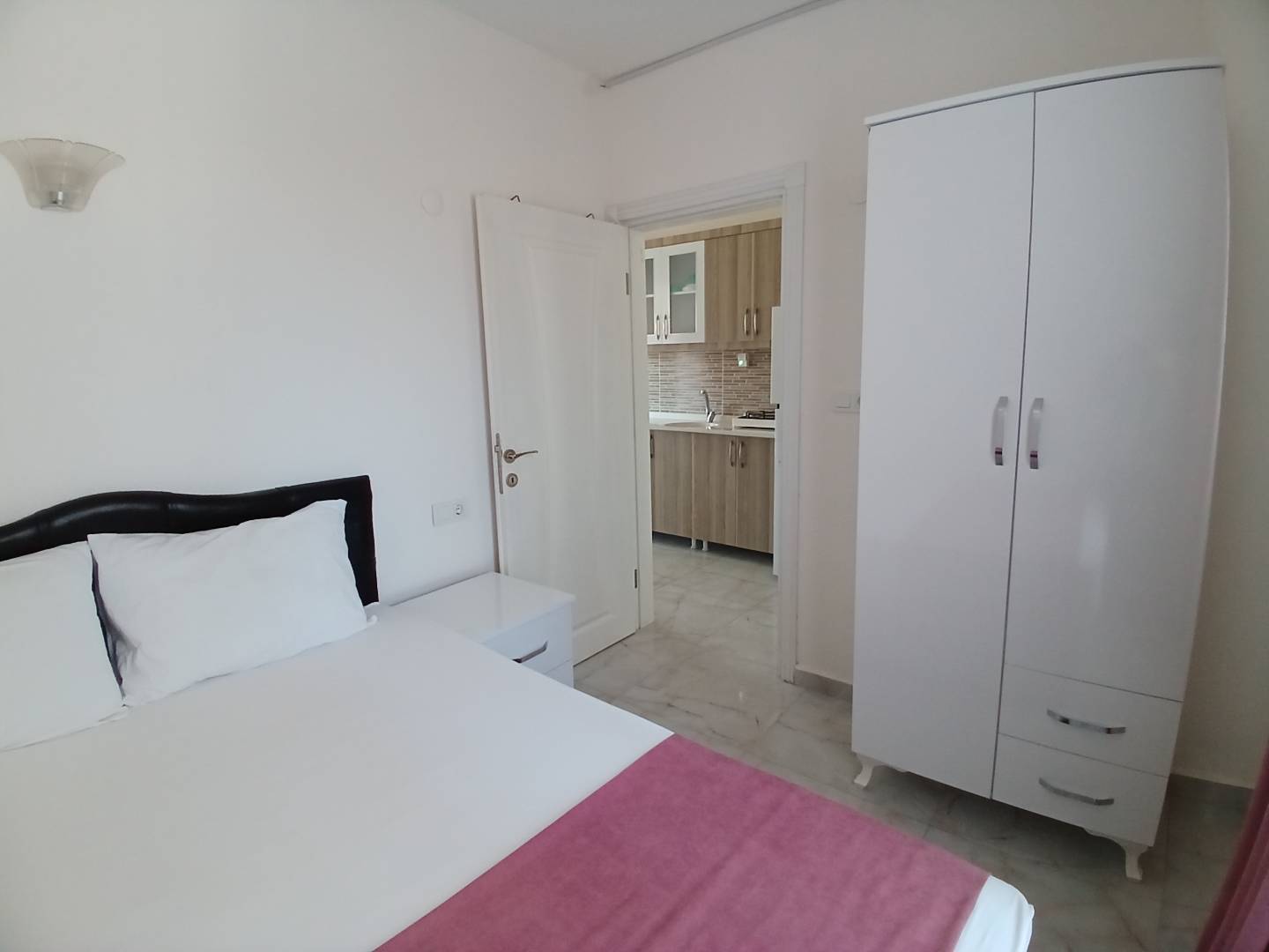 Balıkesir Avşa'da Denize Yürüme Mesafesinde, 1+1, 2 Kişilik Suite Daire