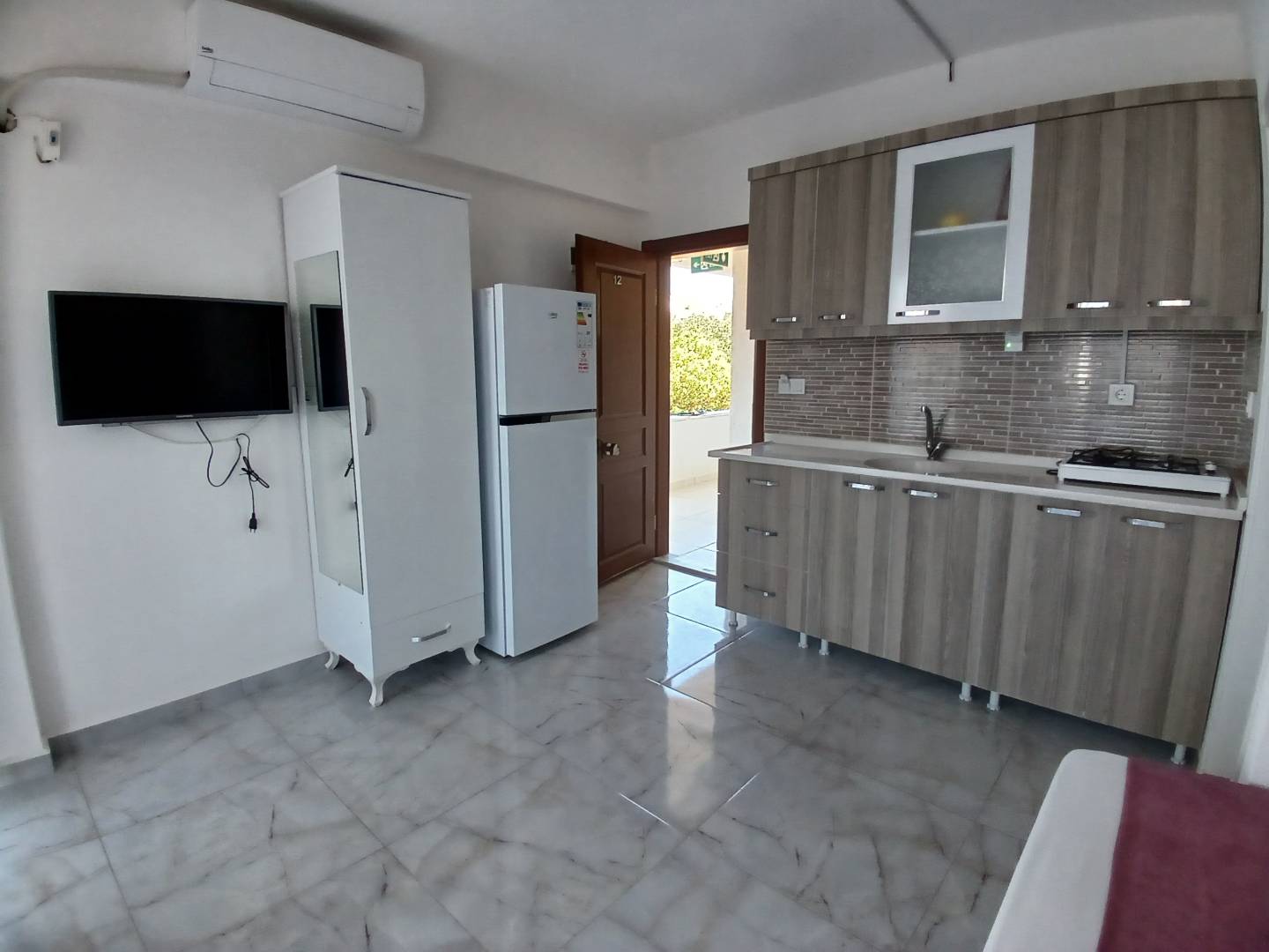 Balıkesir Avşa Adası'nda Denize Yakın, 2 Kişilik, Konforlu Suite Daire