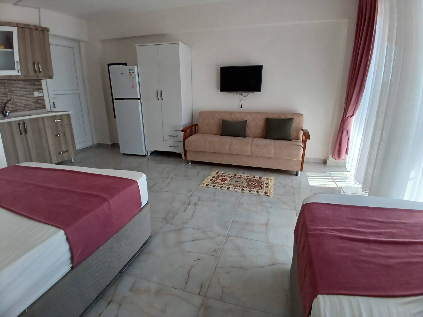 Balıkesir Avşa'da Denize Yürüme Mesafesinde, 1+1, 3 Kişilik Suite Daire