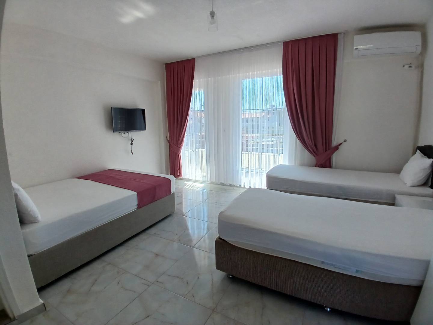 Balıkesir Avşa'da Denize Yakın, 4 Kişilik, Kiralık Suite Daire