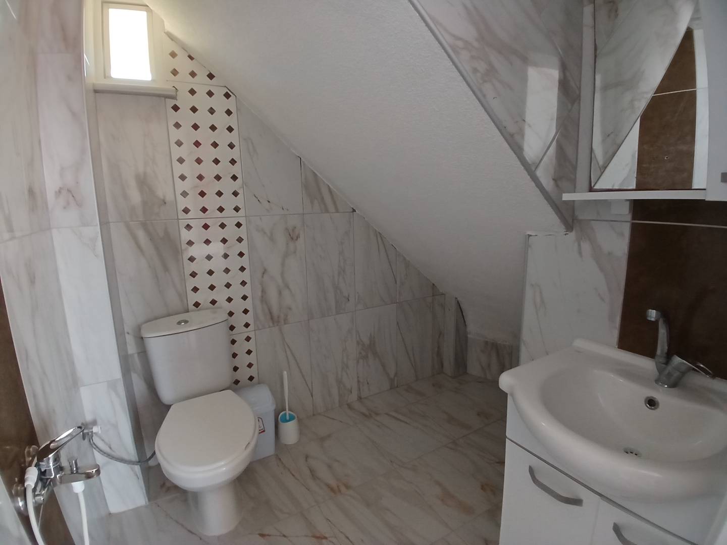 Balıkesir Avşa'da Denize Yakın, 2 Kişilik, Konforlu Suit Daire