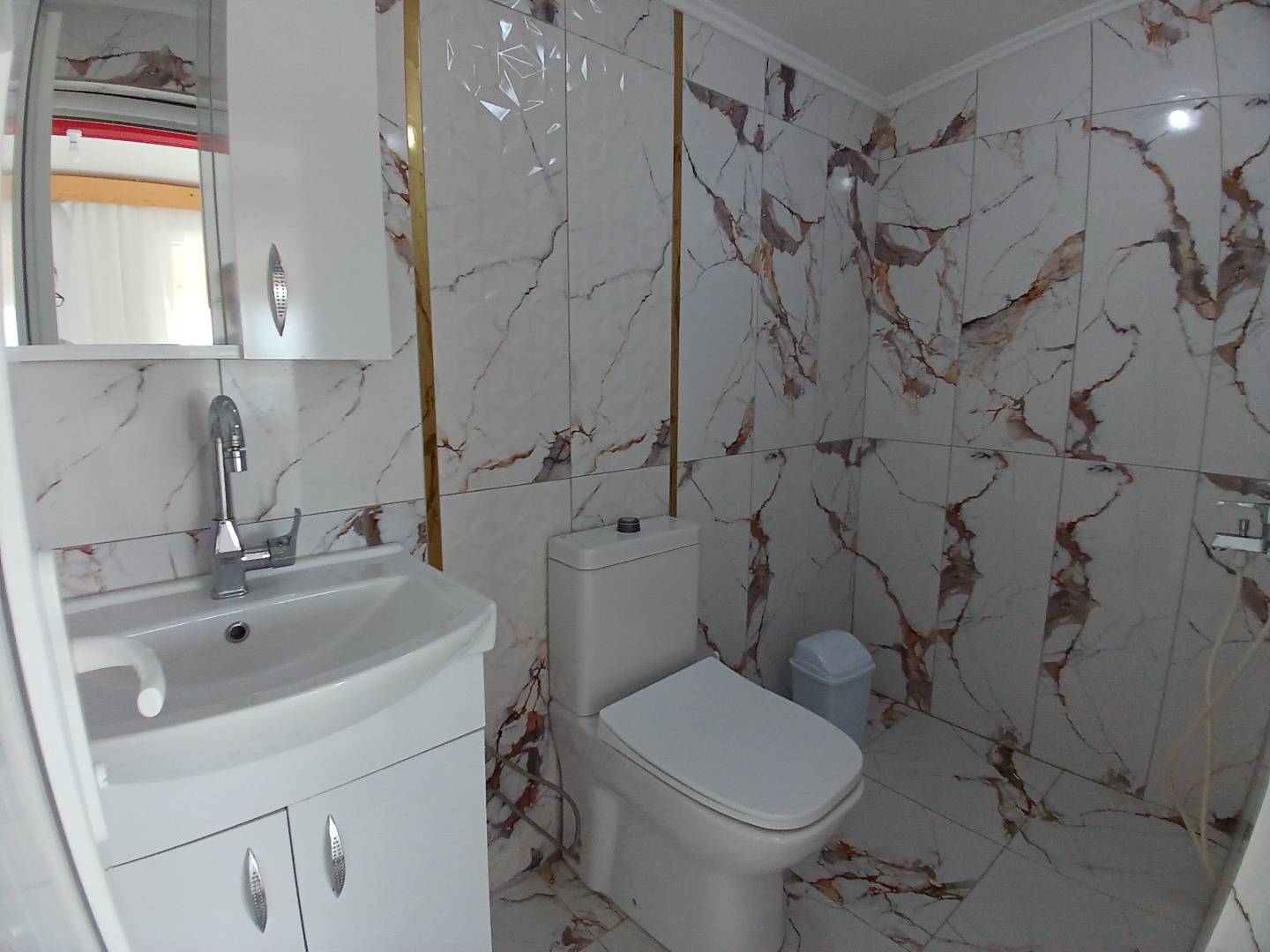 Balıkesir Avşa'da Denize Yakın, 2 Kişilik, 1+0 Suite Daire
