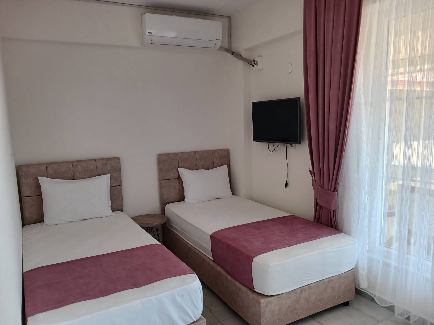 Balıkesir Avşa'da Merkeze Yakın, 4 Kişilik, Konforlu Suite Daire