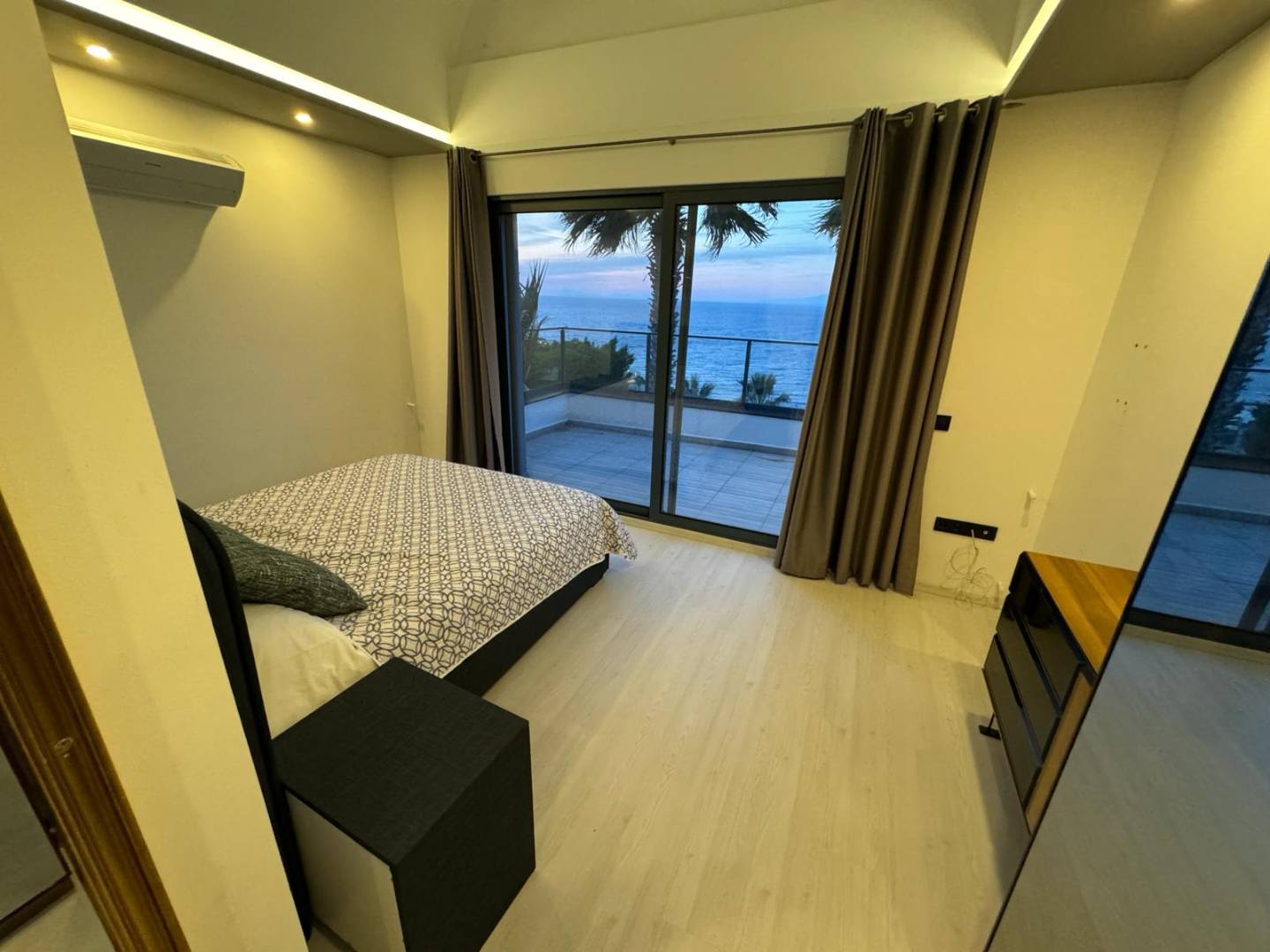Bodrum Dirmil'de Deniz Manzaralı, Özel Havuzlu, Lüks Villa