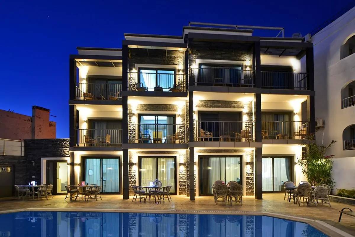 Bodrum Gümbet'te Deniz Manzaralı, Ortak Havuzlu , 1+1 Daire