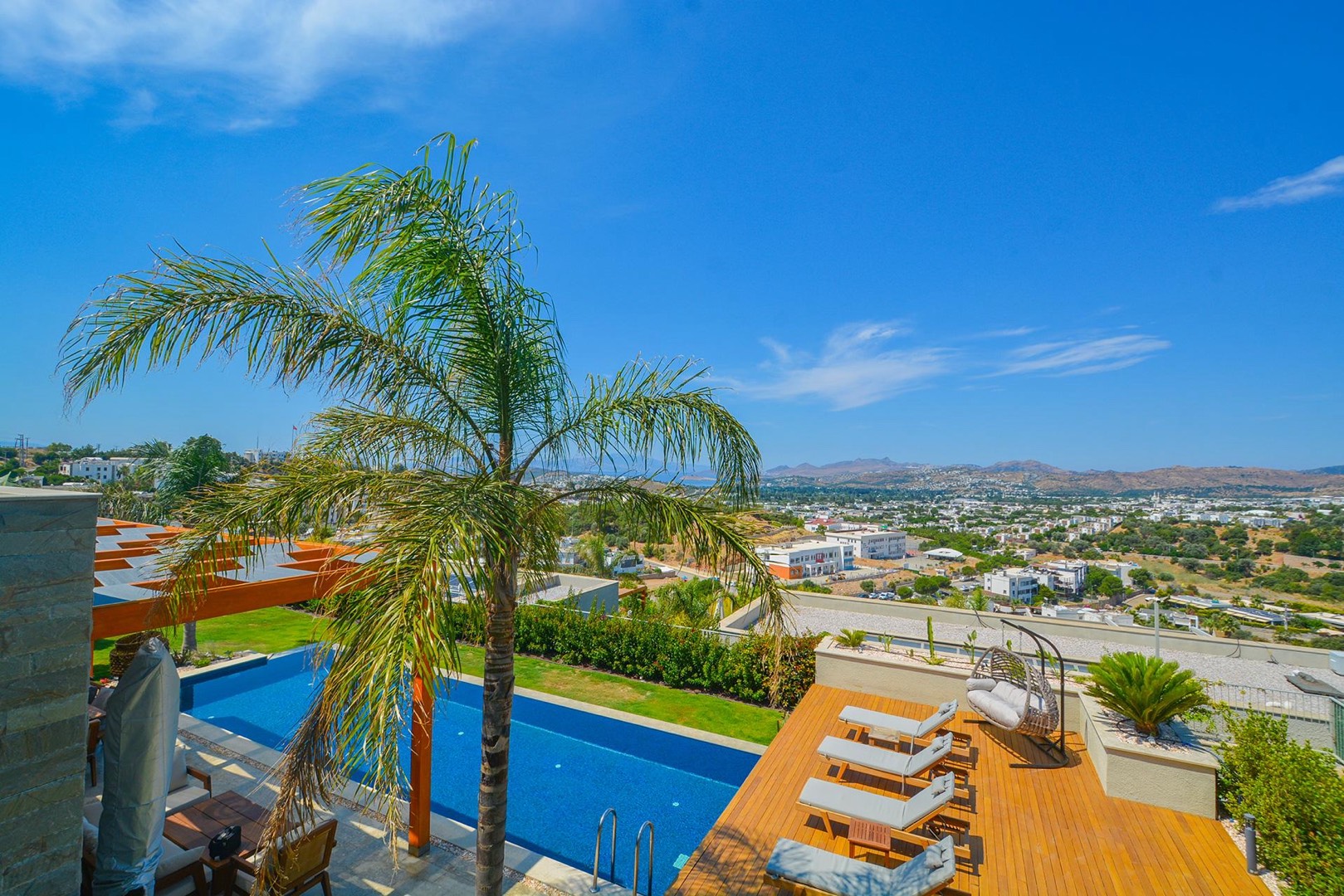 Bodrum Konacık'ta Deniz Manzaralı Özel Havuzlu Malikane 44757 — 3