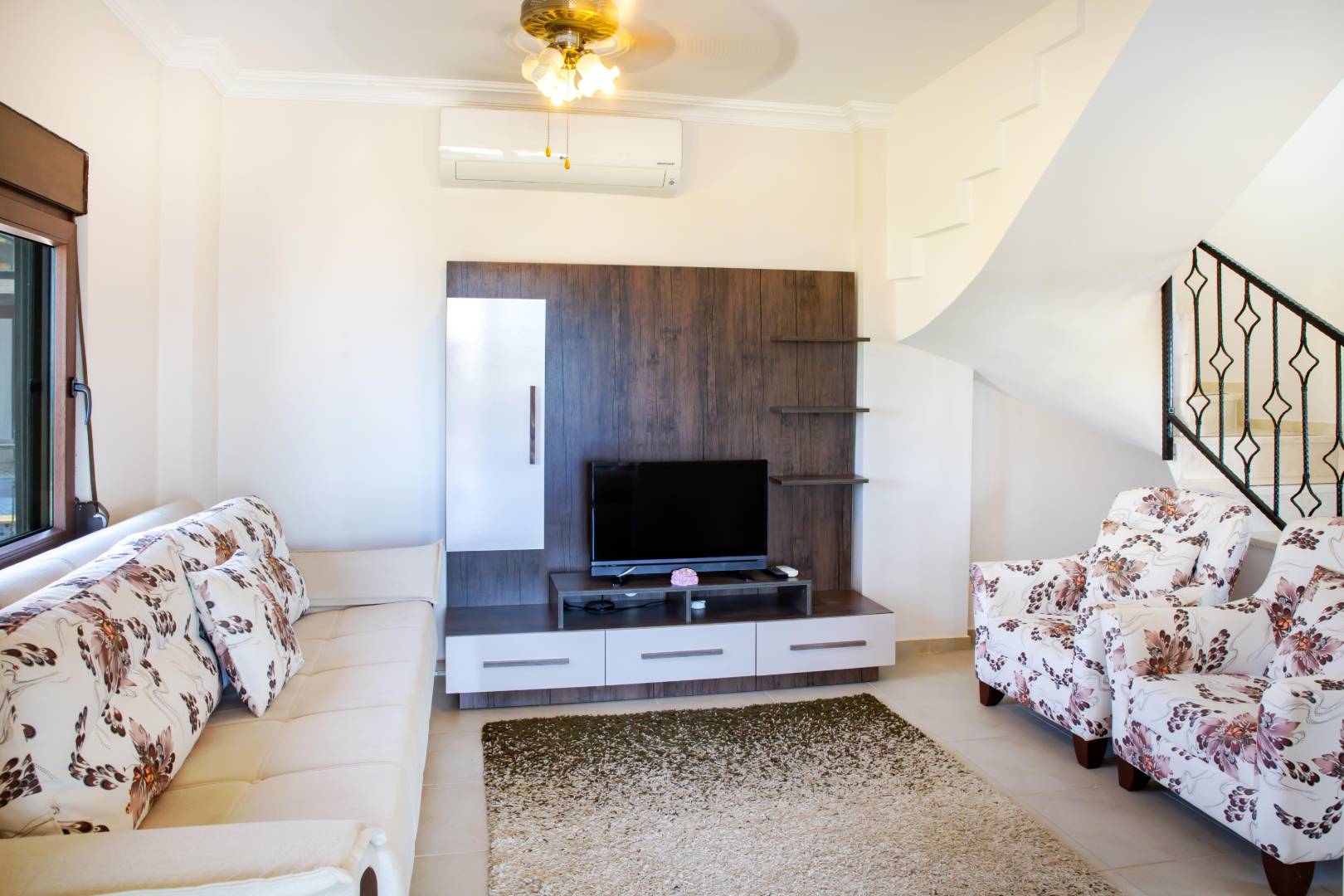 Bodrum Peksimet'te Göz Alıcı Deniz Manzaralı, Özel Havuzlu, 2+1 Villa