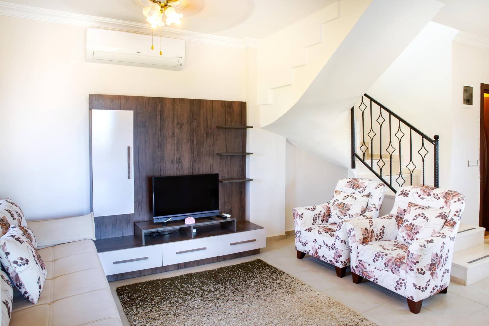 Bodrum Peksimet'te Göz Alıcı Deniz Manzaralı, Özel Havuzlu, 2+1 Villa