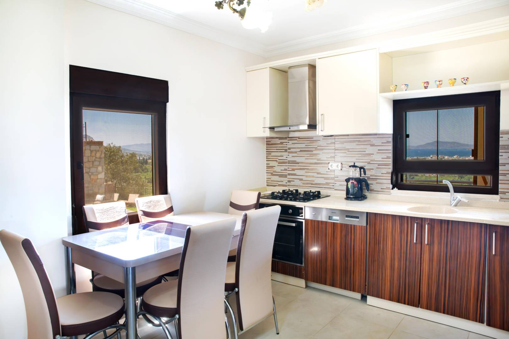 Bodrum Peksimet'te Göz Alıcı Deniz Manzaralı, Özel Havuzlu, 2+1 Villa