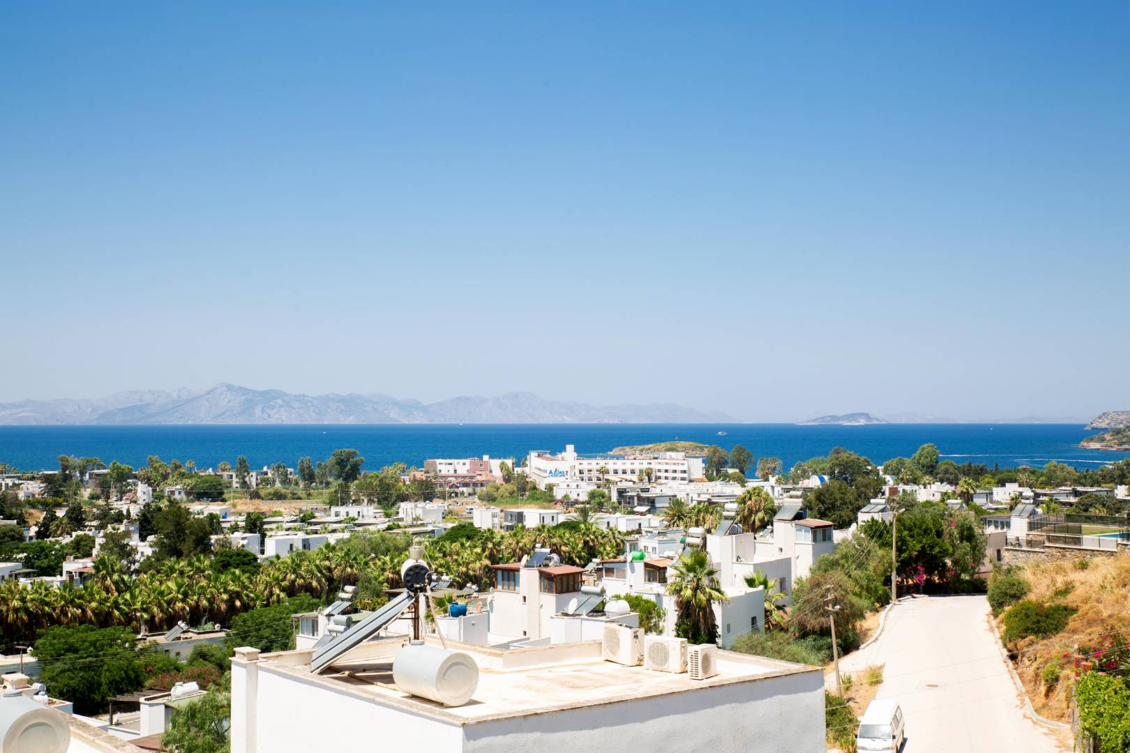 Bodrum Peksimet'te Göz Alıcı Deniz Manzaralı, Özel Havuzlu, 2+1 Villa
