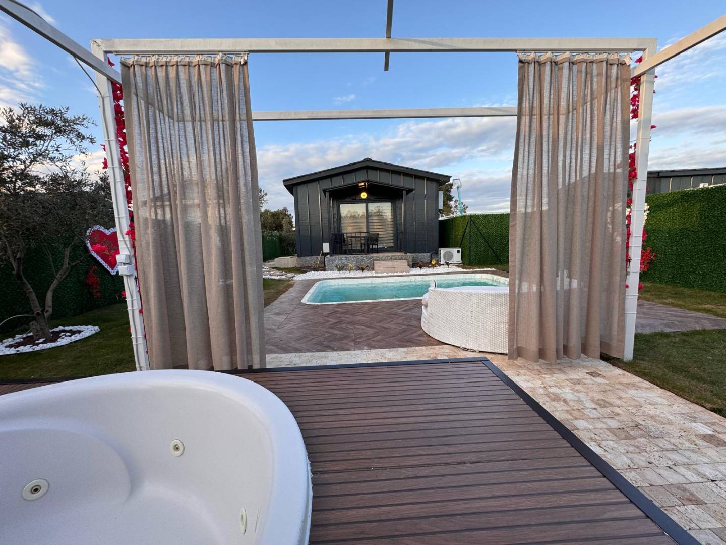 Antalya Döşemaltı'nda Yemyeşil Bahçeli, Özel Havuzlu, Konforlu Tiny House 45982 — 5