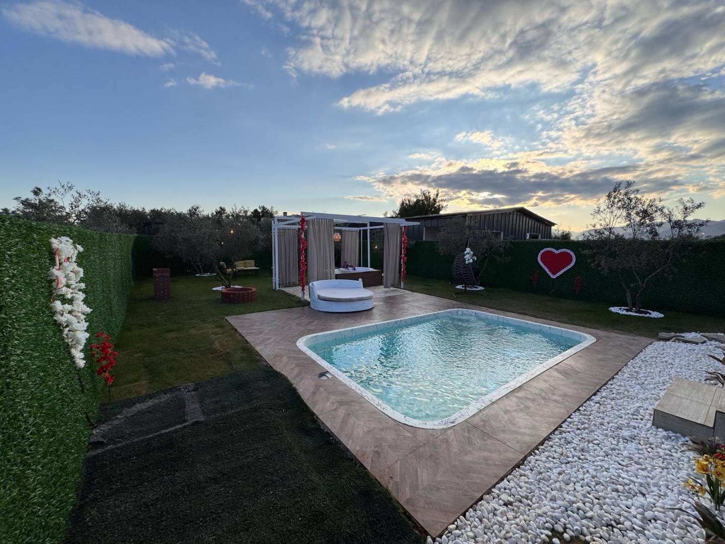 Antalya Döşemaltı'nda Yemyeşil Bahçeli, Özel Havuzlu, Konforlu Tiny House 45982 — 7