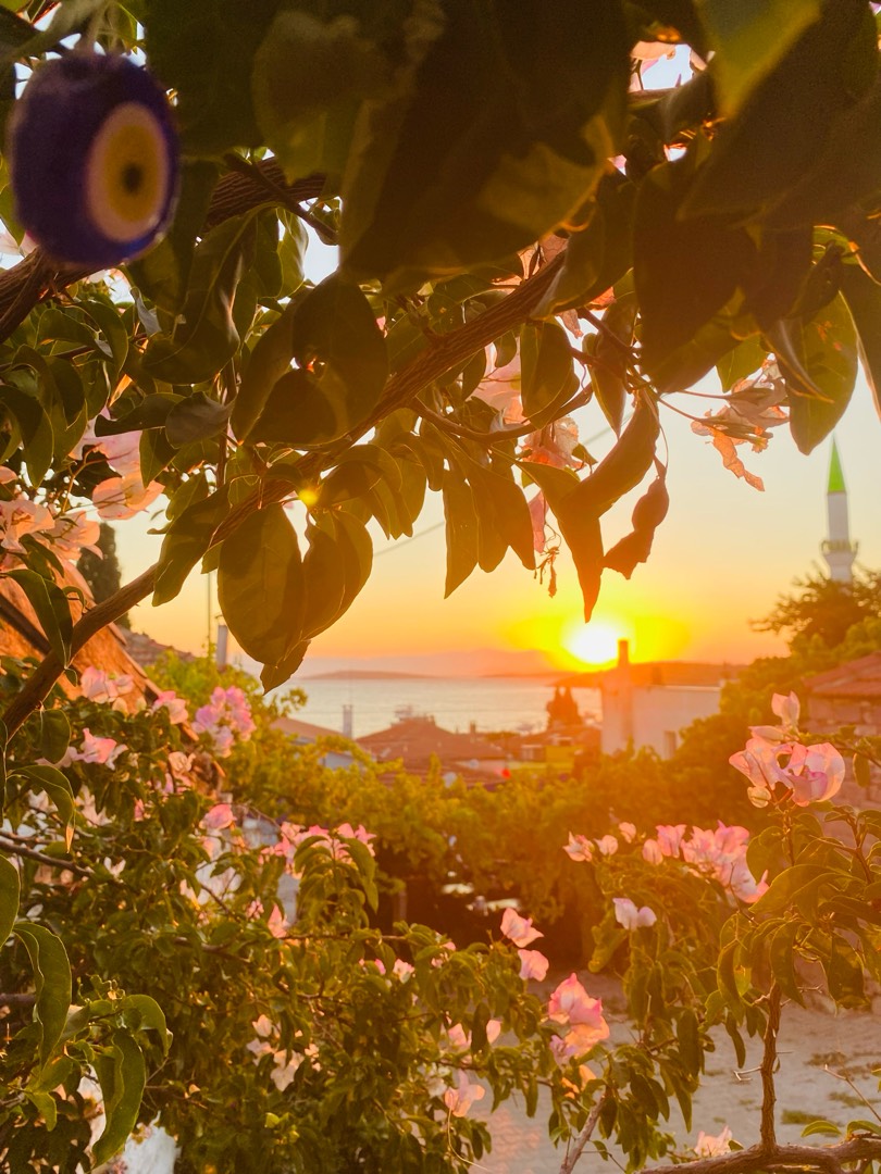 Çeşme Ildır’da Taş Mimariye Sahip, Bahçeli Tatil Evi