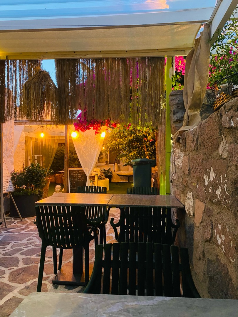 Çeşme Ildır’da Taş Mimariye Sahip, Bahçeli Tatil Evi