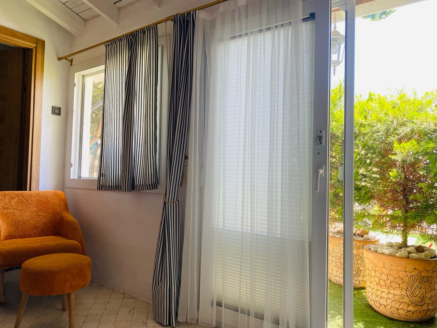 Çeşme Ildır’da Taş Mimariye Sahip, Bahçeli Tatil Evi