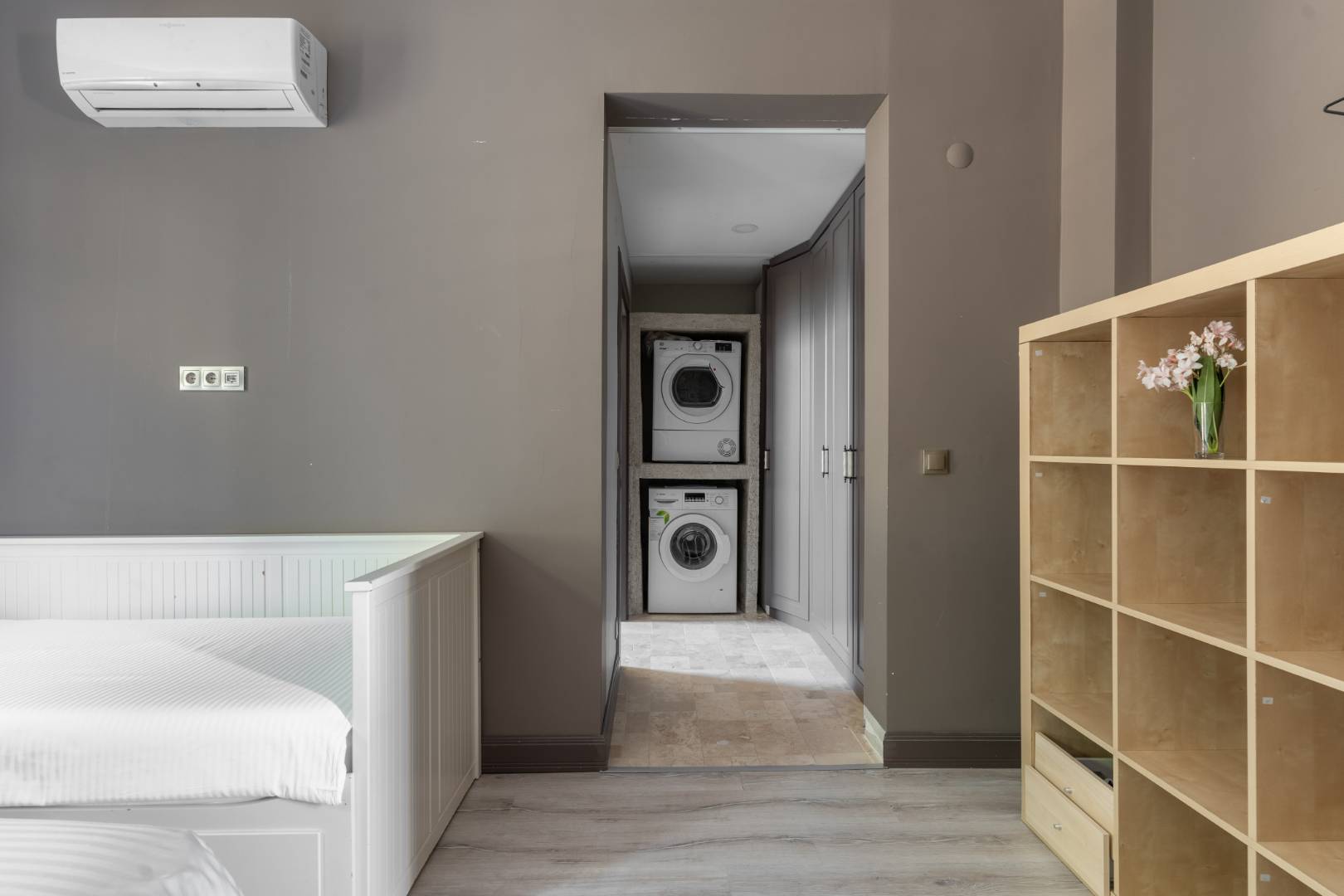 Çeşme Ovacık'ta Deniz Manzaralı, Özel Havuzlu, Lüks Taş Villa