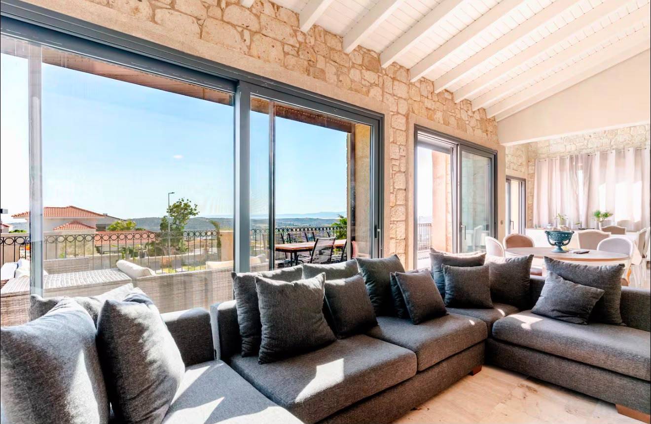 Çeşme Ovacık'ta Kalabalık Ailelere Uygun, Özel Havuzlu, Lüks Villa
