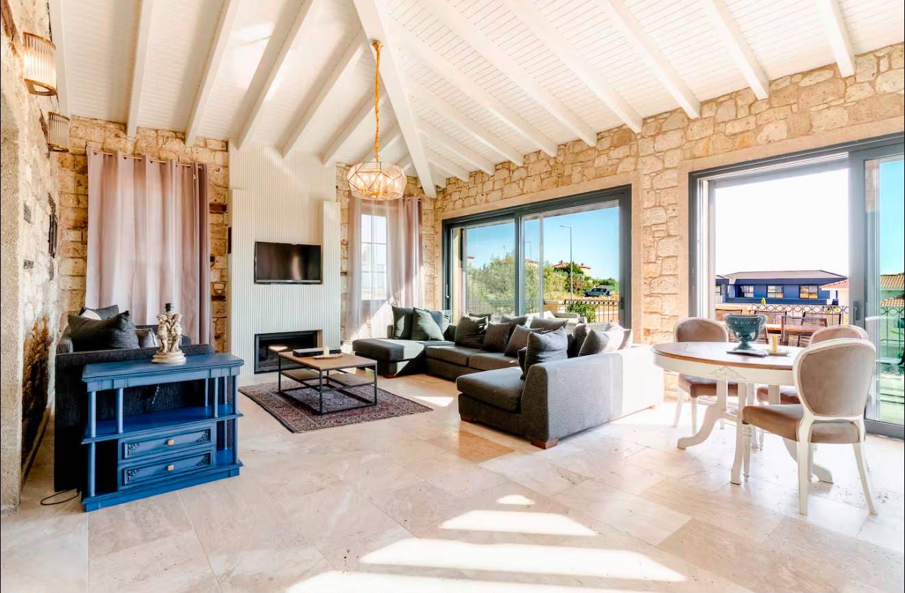 Çeşme Ovacık'ta Kalabalık Ailelere Uygun, Özel Havuzlu, Lüks Villa