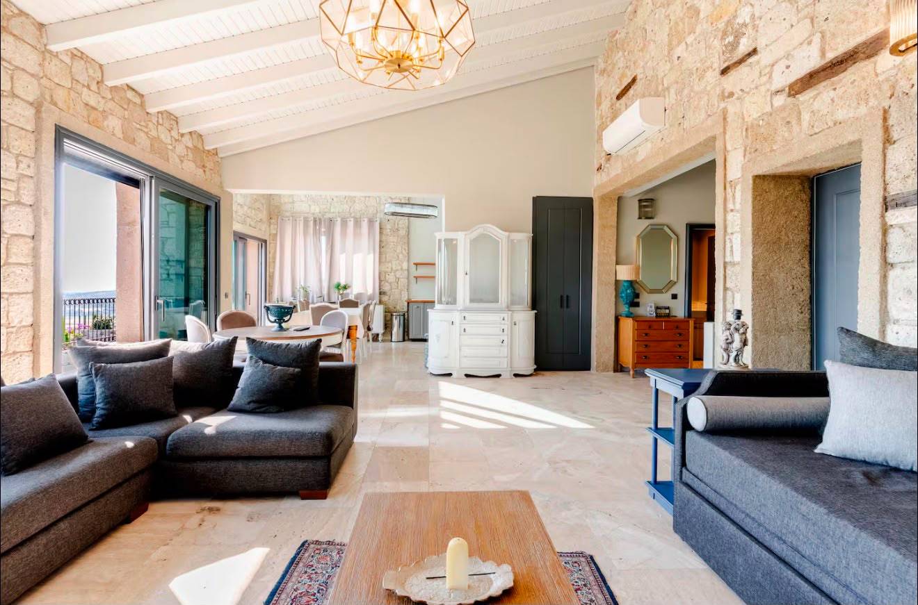 Çeşme Ovacık'ta Kalabalık Ailelere Uygun, Özel Havuzlu, Lüks Villa