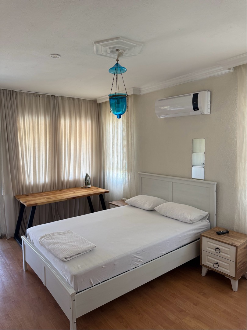 Çeşme Şifne'de Elverişli Konumda, Özel Havuzlu, Kiralık Villa