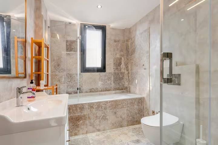 Çeşme'de Kalabalık Aileler İçin Uygun, Özel Havuzlu, Lüks Villa