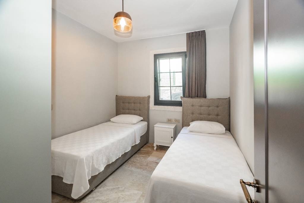 Çeşme'de Kalabalık Aileler İçin Uygun, Özel Havuzlu, Lüks Villa