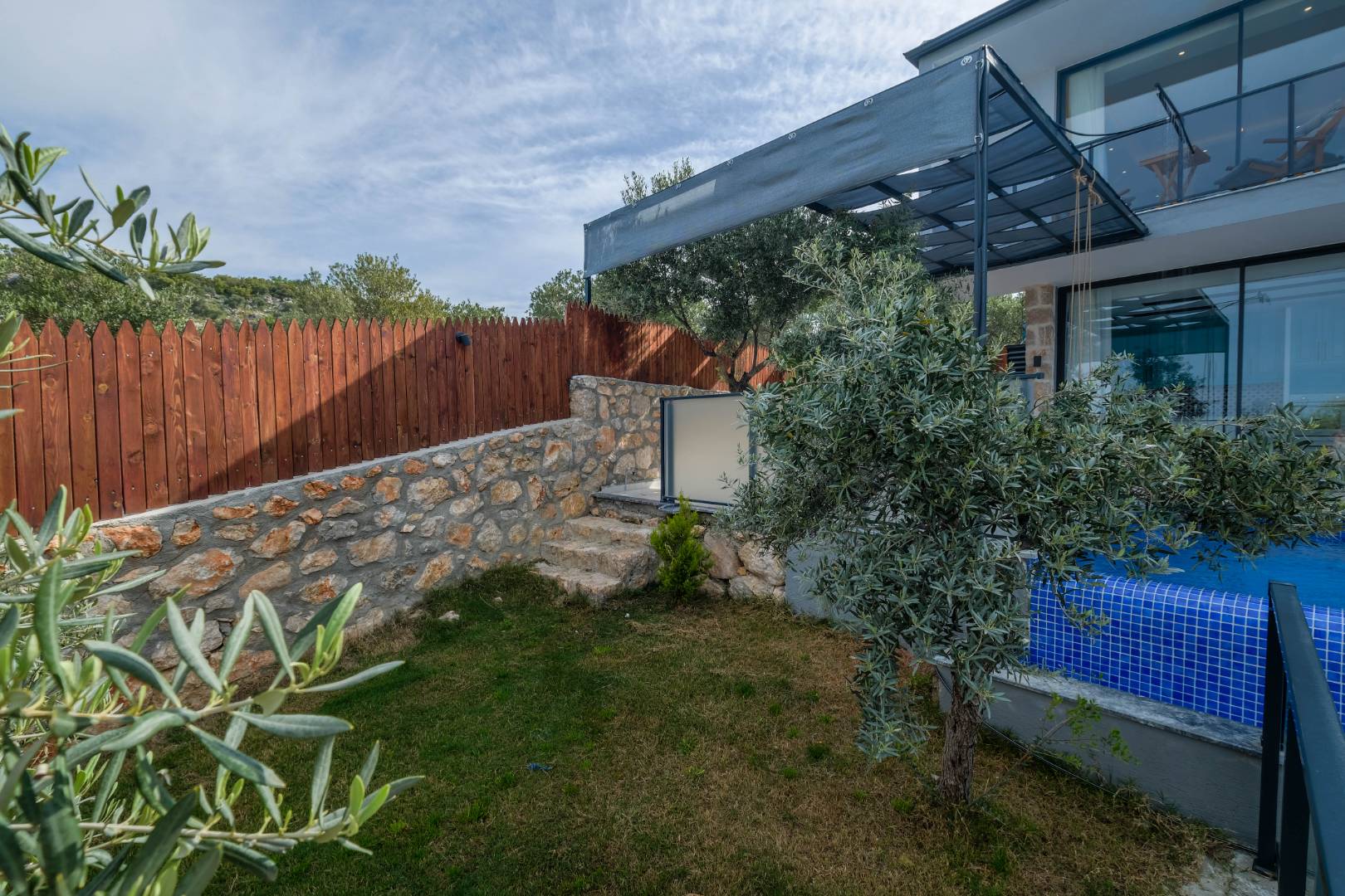 Kaş Üzümlü'de Şehrin Gürültüsünden Uzakta, Özel Havuzlu, Çift Jakuzili Villa
