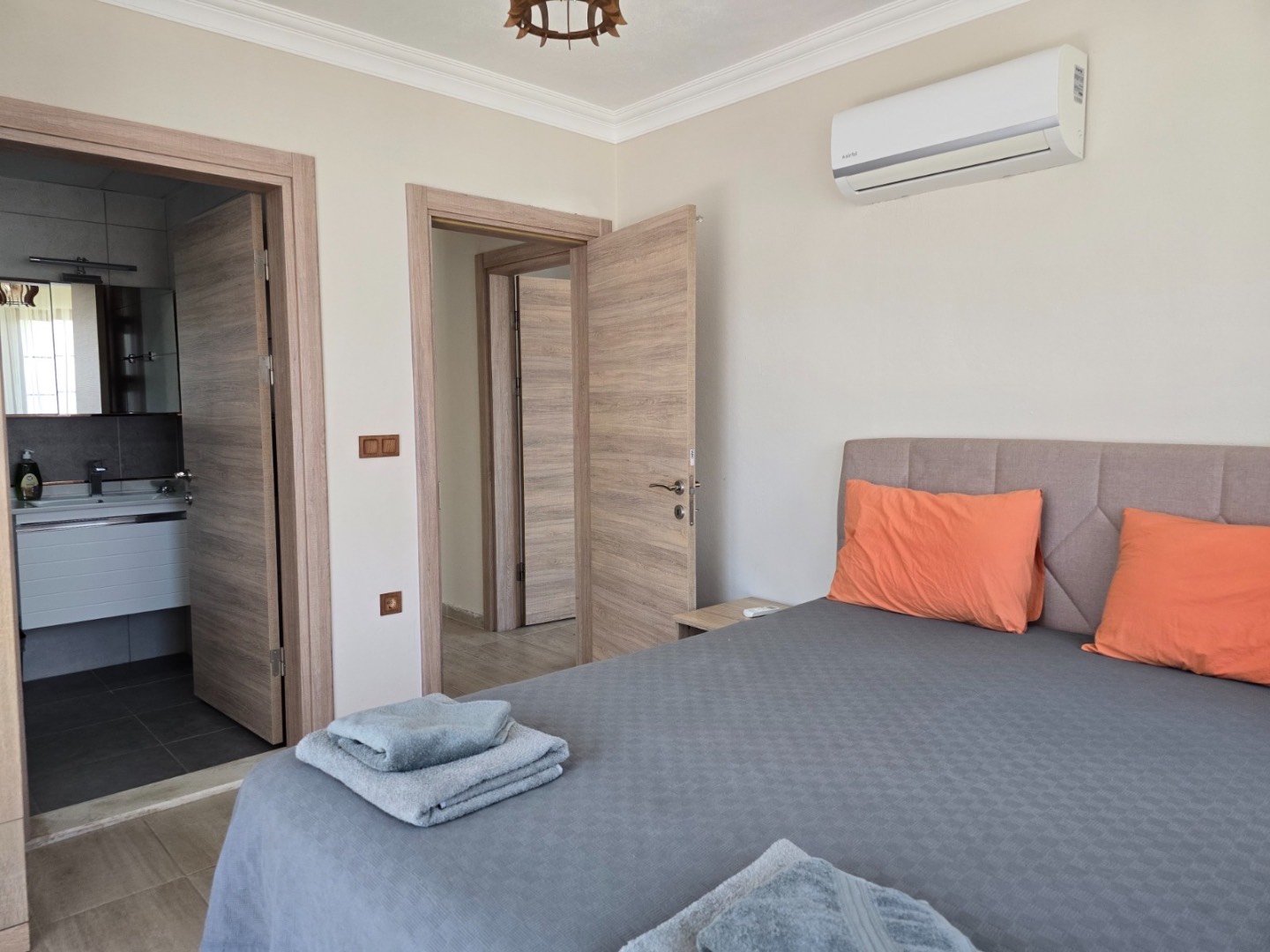 Ortaca Dalyan'da Kalabalık Ailelere Uygun, Özel Havuzlu, Geniş Villa