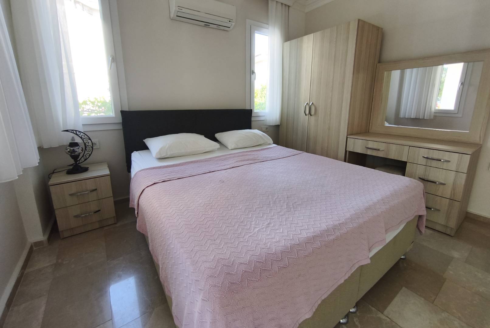 Ortaca Dalyan'da Yemyeşil Bahçeli, Özel Havuzlu, 8 Kişilik Villa